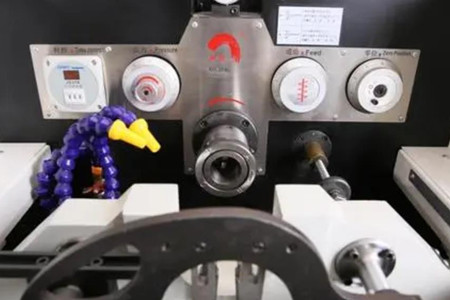 精密珩磨機加工產(chǎn)品表面刮傷原因，你可知道？